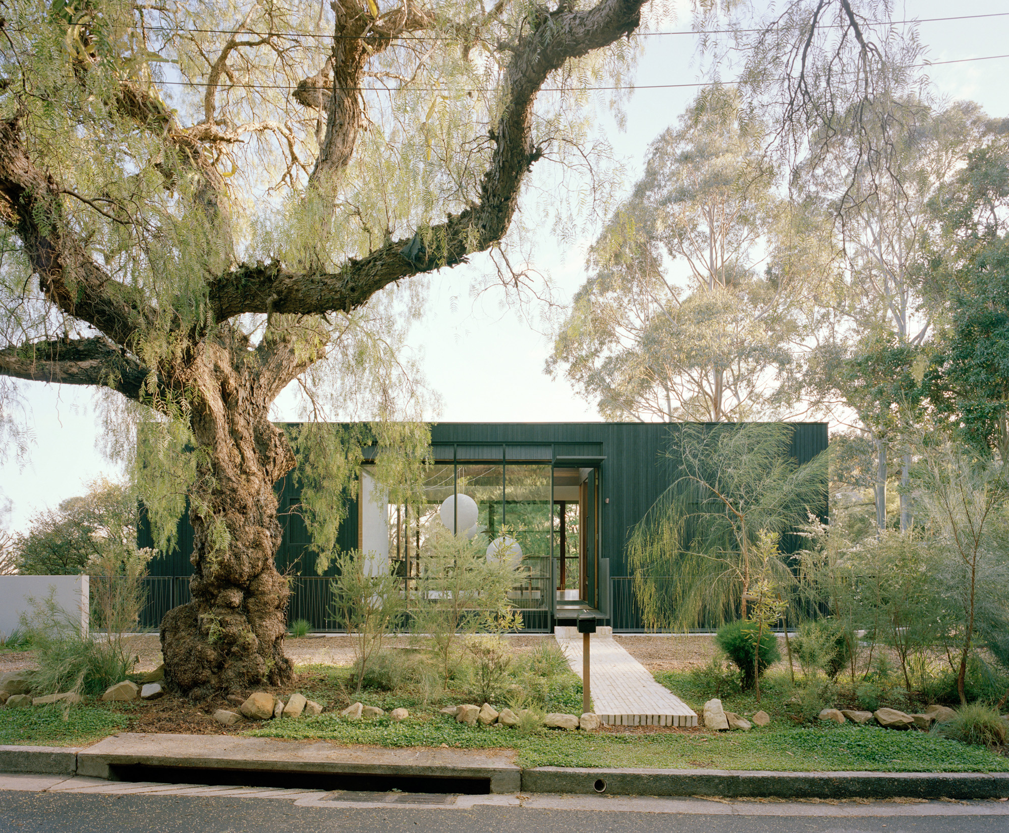 Cloaked House By Trias Issue 18 Feature The Local Project Image (1)