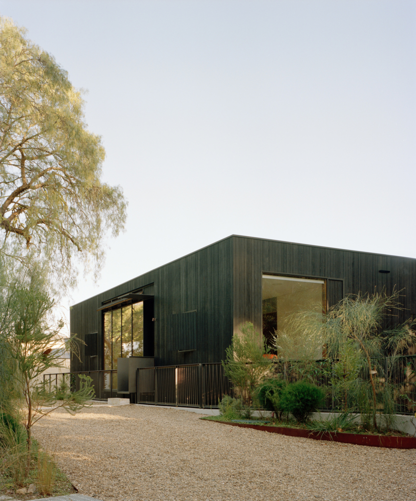 Cloaked House By Trias Issue 18 Feature The Local Project Image (40)
