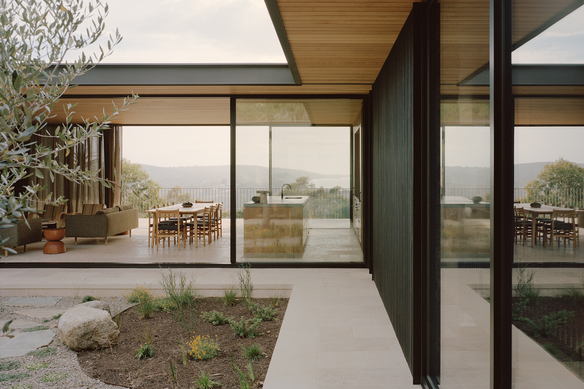 Anglesea House By Eckersley Architects Issue 18 Feature The Local Project Image (1)