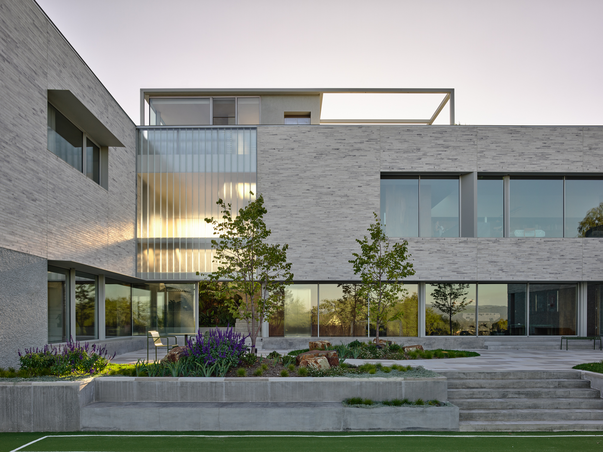 Hill House By Taylor Knights Issue 18 Feature The Local Project Image (1)
