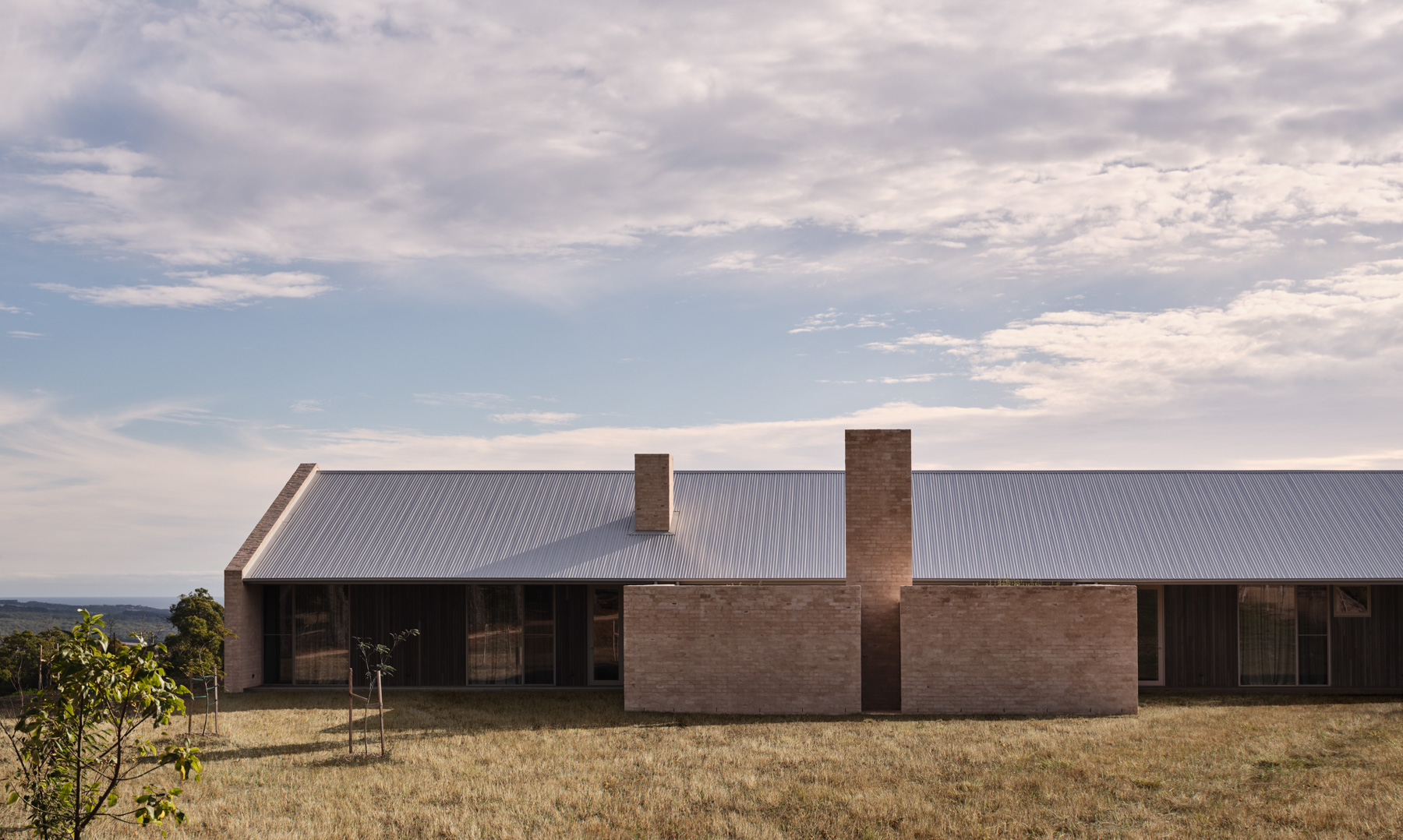 Main Ridge Farmhouse By J. Kidman Architecture The Local Project Image (9)
