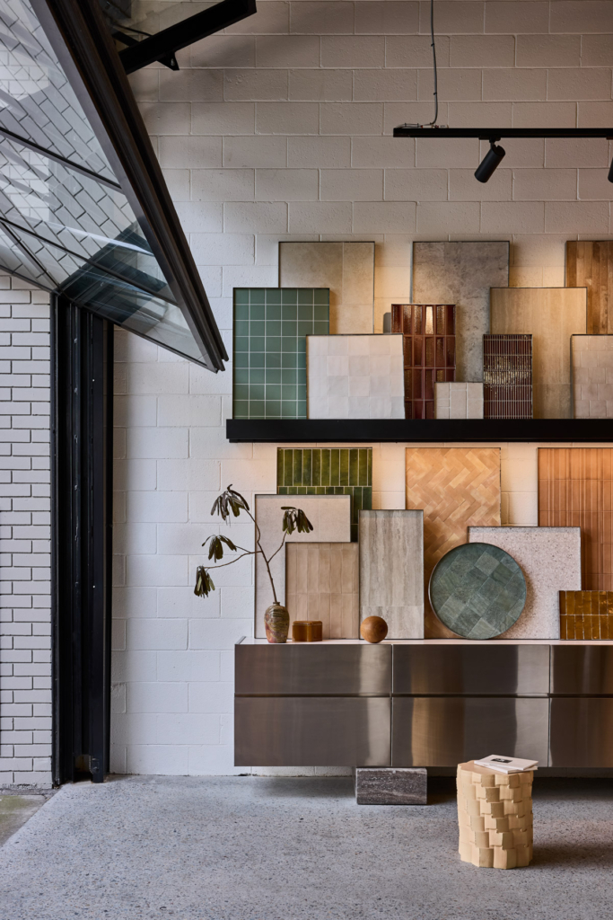 Est Lighting And Surface Gallery Brisbane Showroom By Dko Issue 19 Feature The Local Project Image (3)