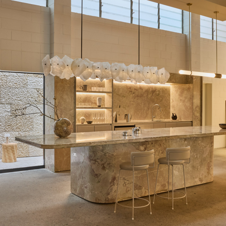 Est Lighting And Surface Gallery Brisbane Showroom By Dko Issue 19 Feature The Local Project Image (12)