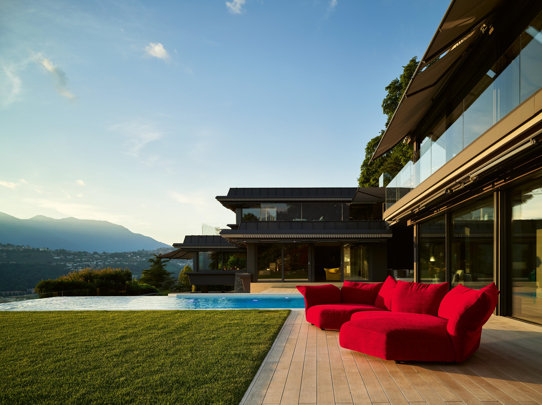 Space Furniture In Focus Issue 19 Feature The Local Project Image (1)
