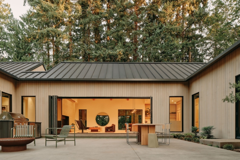 Hunt Club House By West Of West The Local Project Image (28)