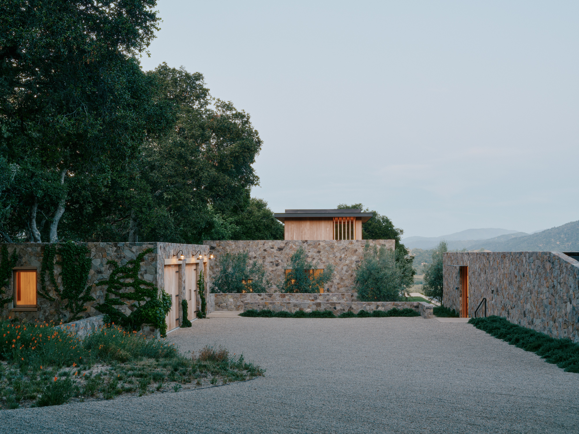 Stone Villa By Feldman Architecture Issue 20 Feature The Local Project Image (1)
