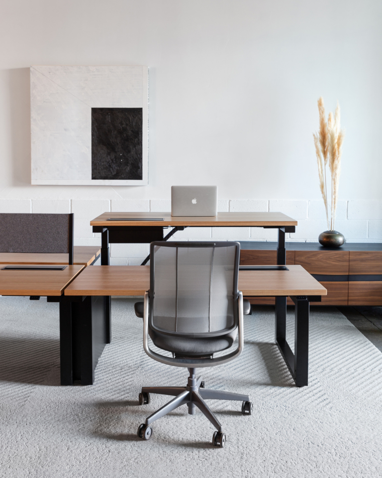 +red Hook Showroom Rise 640 4x5