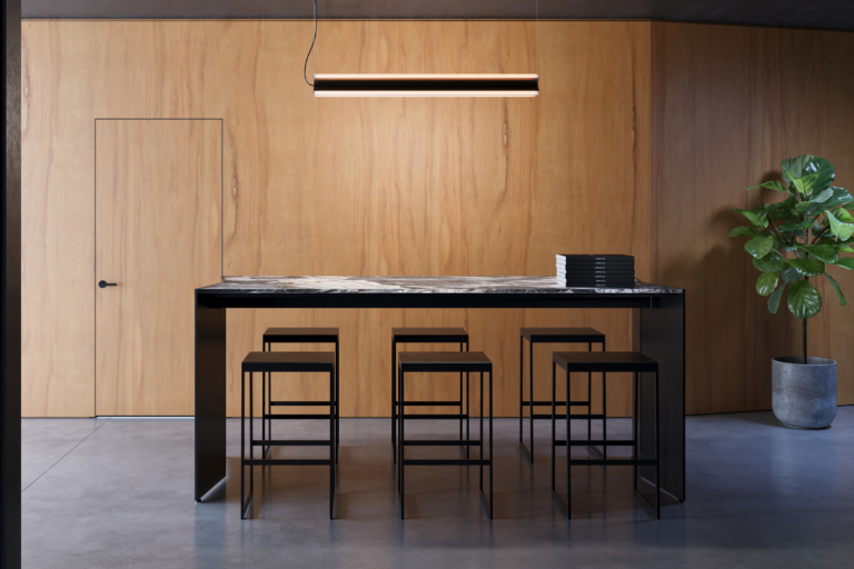 Uhurudesign Miloworkbar 2