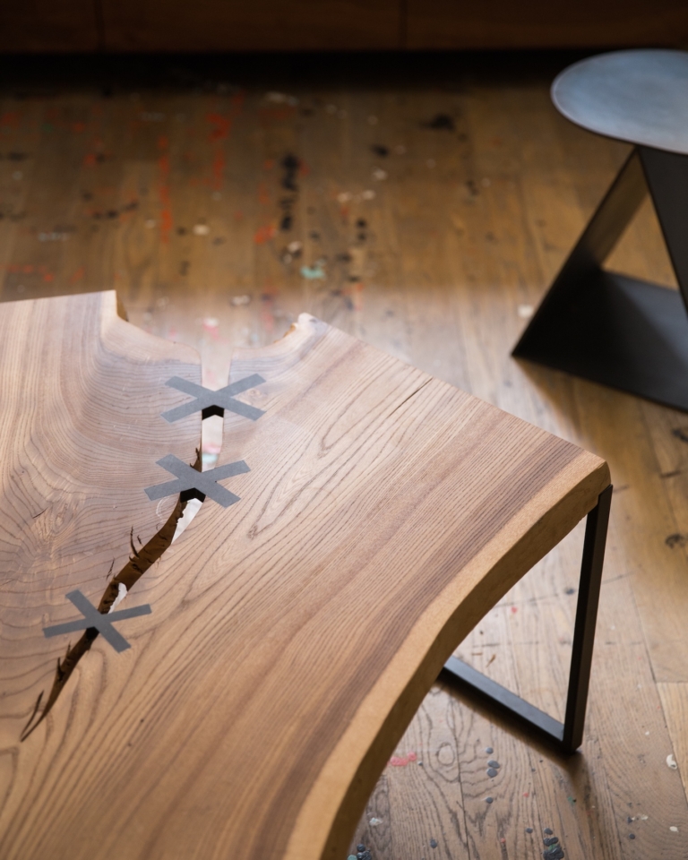 2 Uhuru Stitch Table Detail