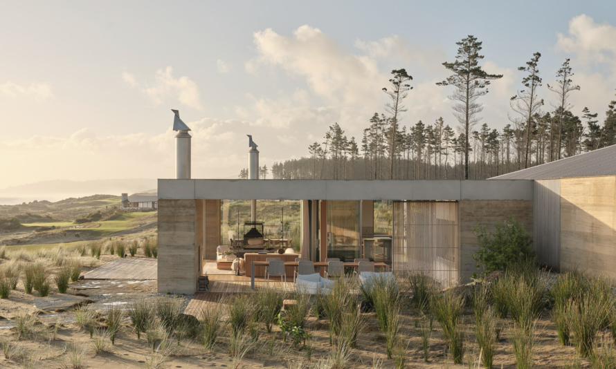 Double Courtyard House By Roberts Gray Architects Issue 20 Feature The Local Project Image (1)