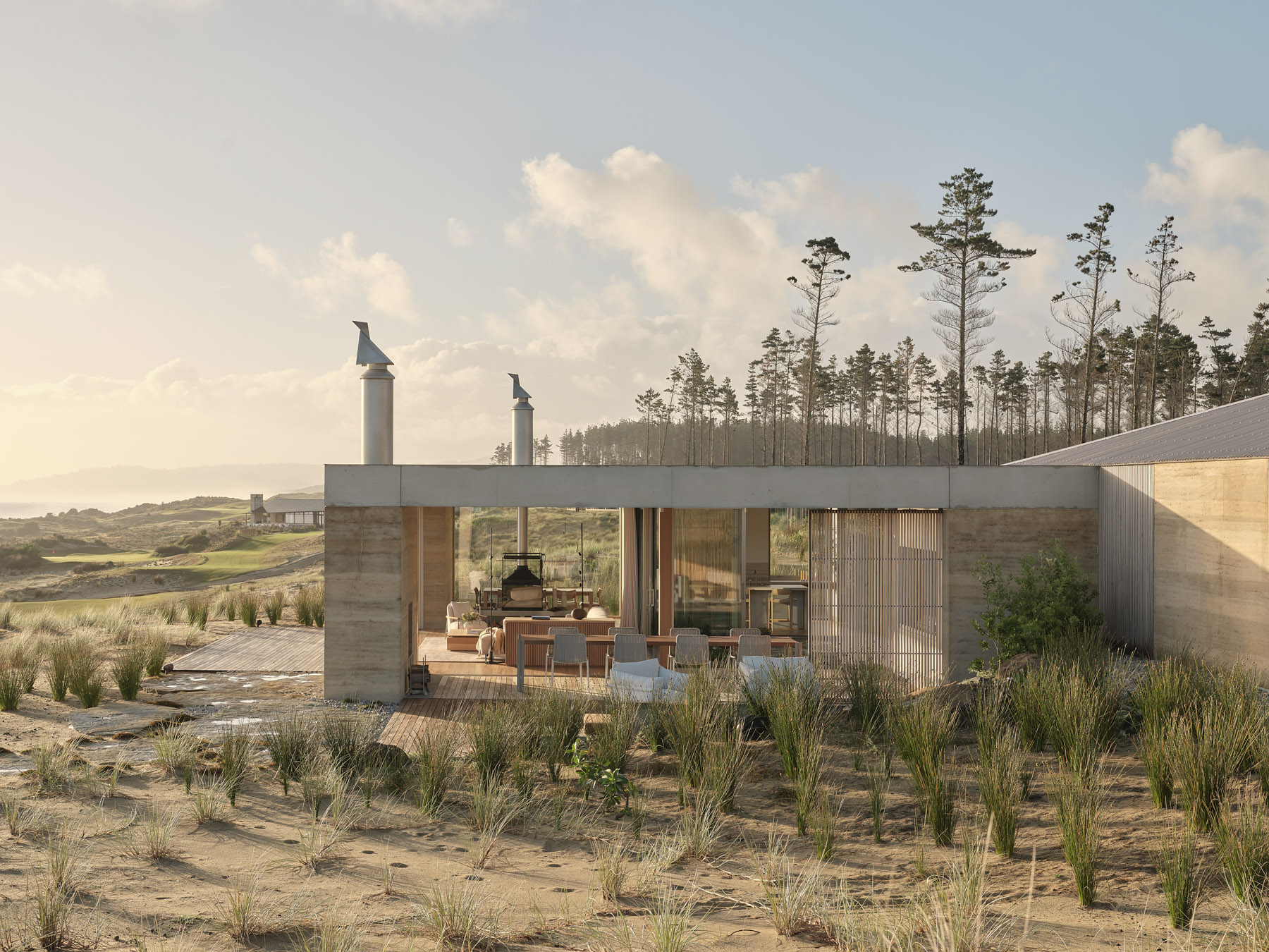 Double Courtyard House By Roberts Gray Architects Issue 20 Feature The Local Project Image (1)