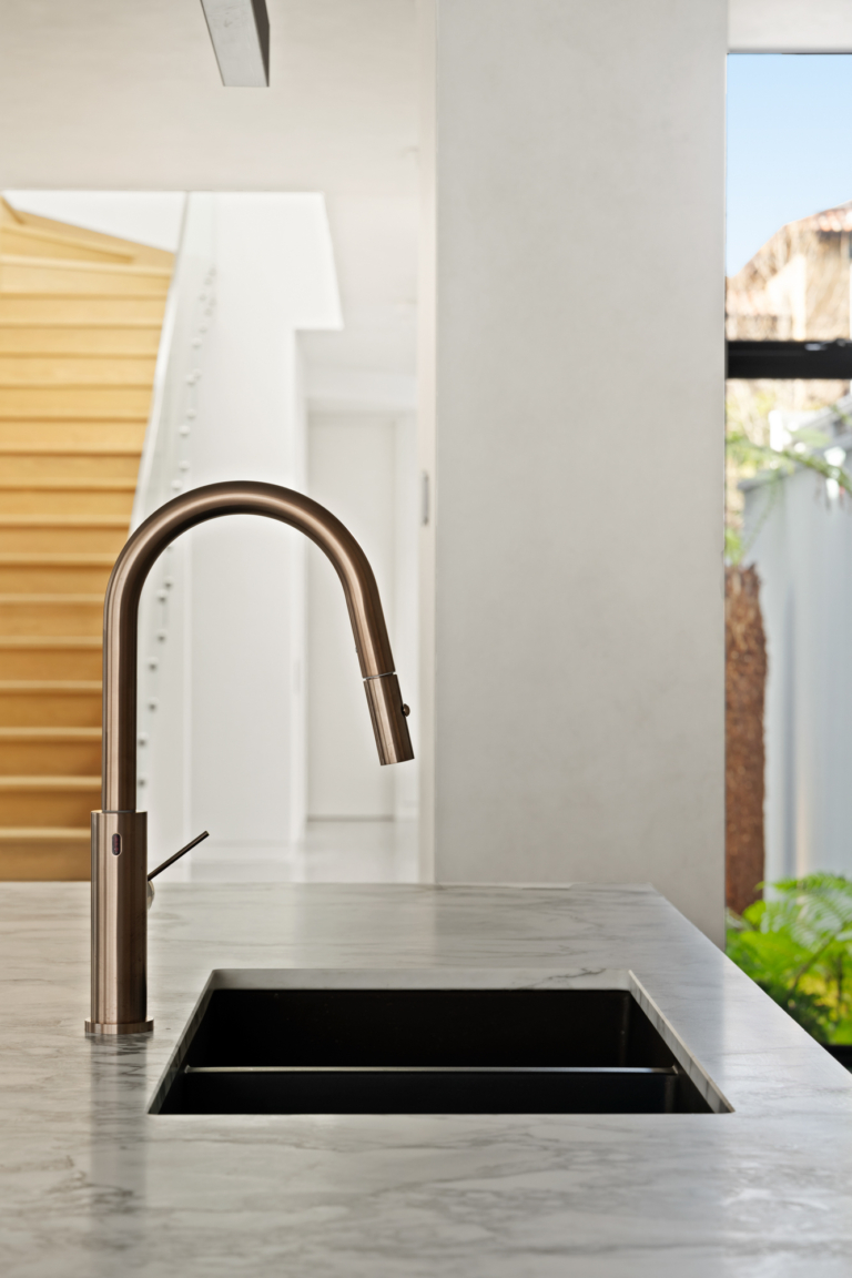 Mecca Smart Kitchen Mixer From Nero Tapware Issue 20 Feature The Local Project Image (5)