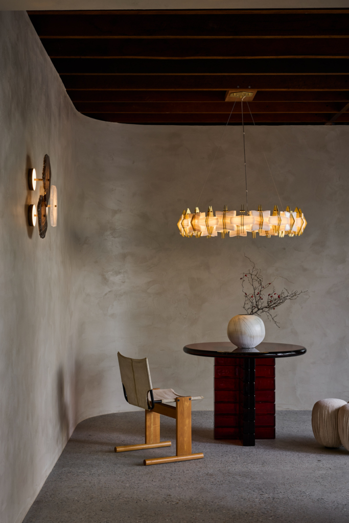 Est Lighting And Surface Gallery Brisbane Showroom By Dko Issue 19 Feature The Local Project Image (1)