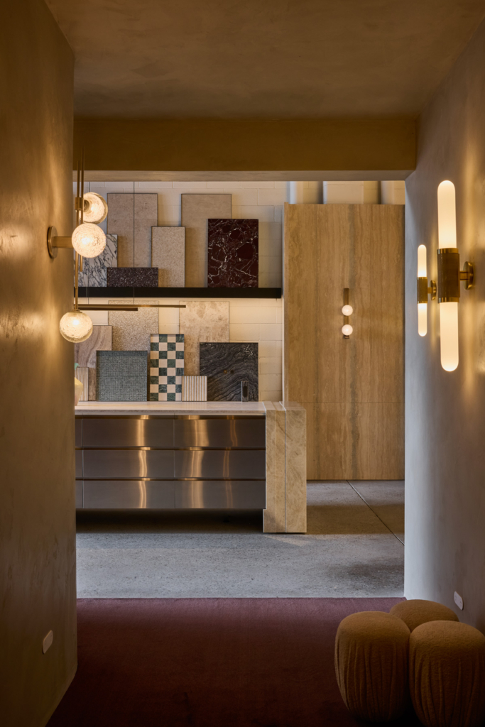 Est Lighting And Surface Gallery Brisbane Showroom By Dko Issue 19 Feature The Local Project Image (5)