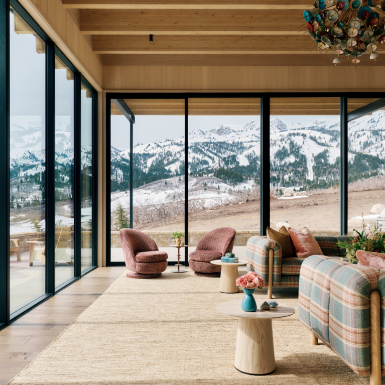 Mountain Camp By Elizabeth Rose Jackson Interiors And Nick Noyes Architecture The Local Project Image (1)