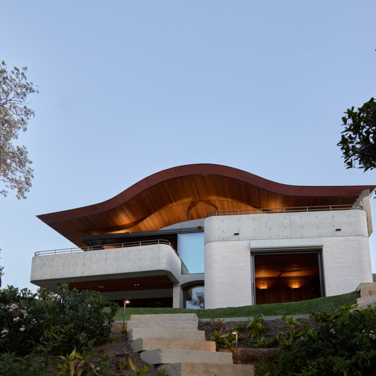South Coast Beach House By Casey Brown Architecture Issue 20 Feature The Local Project Image (1)