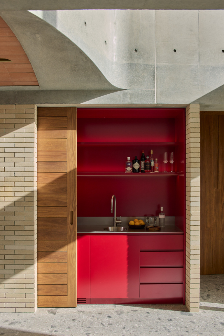 South Coast Beach House By Casey Brown Architecture Issue 20 Feature The Local Project Image (14)
