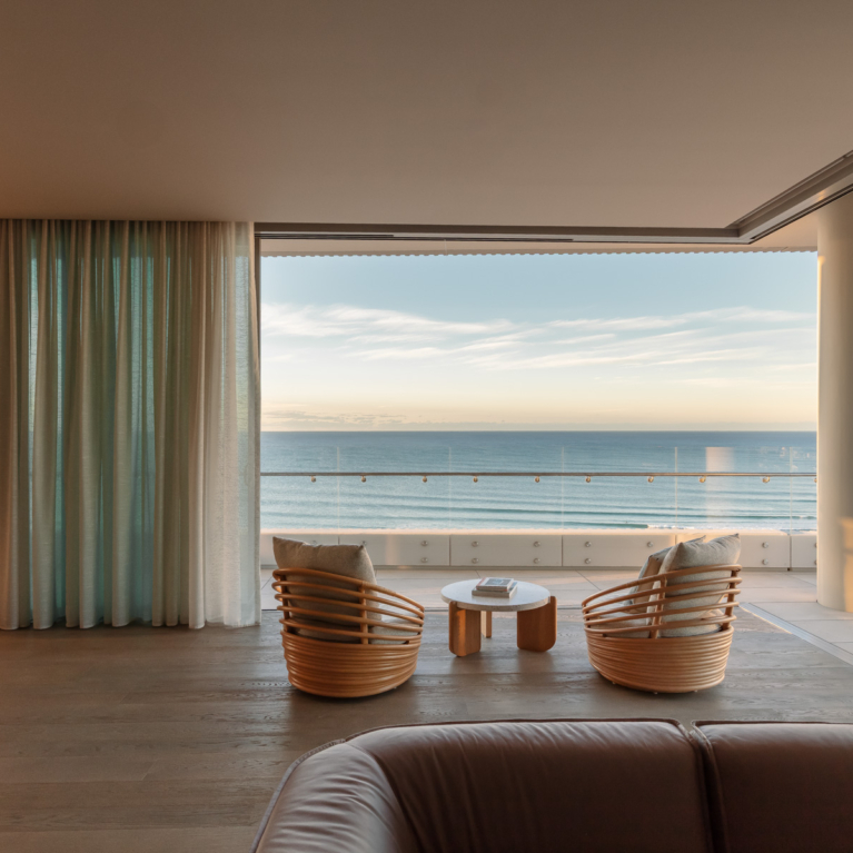 Rise Penthouse Kirra Point By Coop Creative Issue 20 Feature The Local Project Image (1)