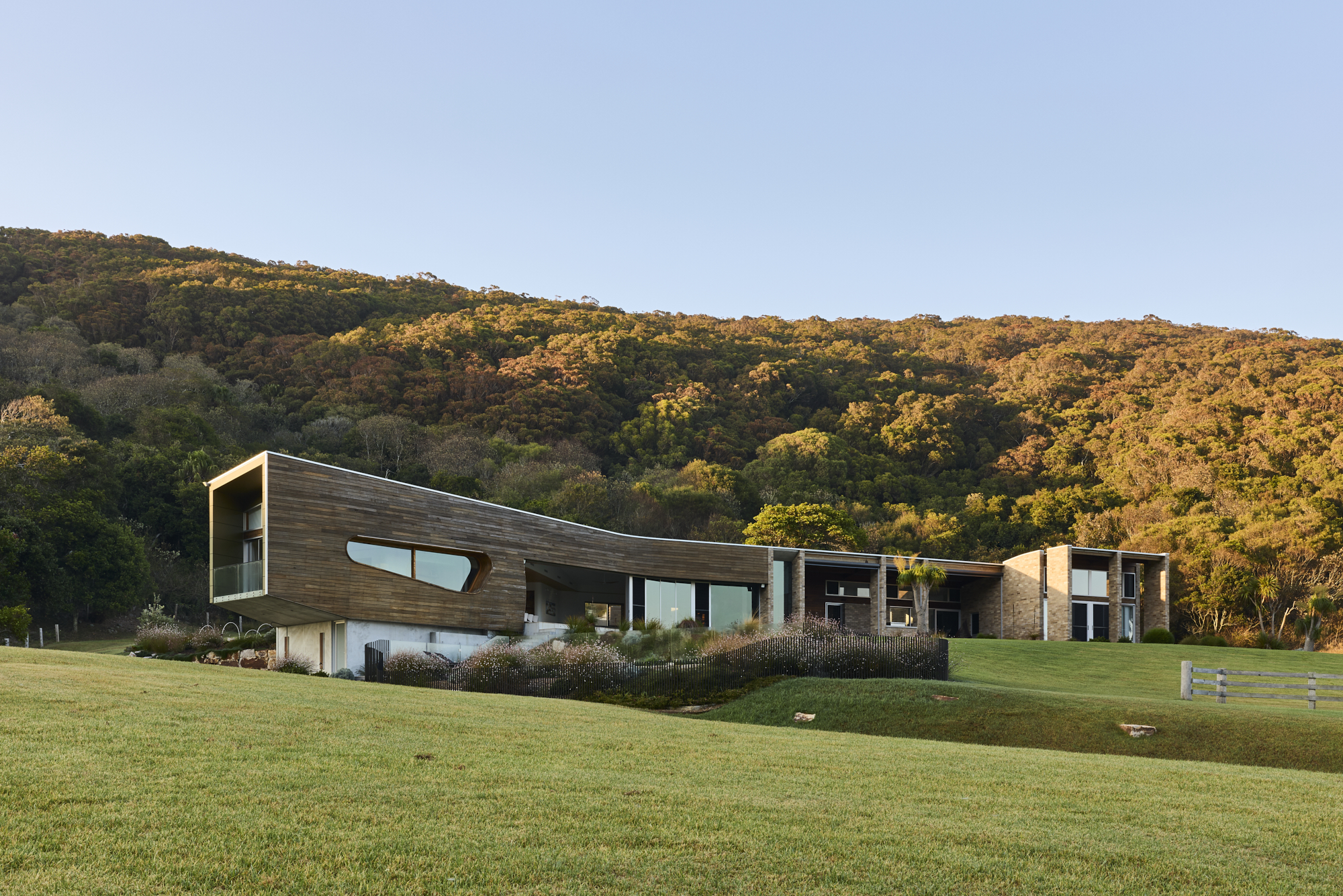 Saddle House By Dylan Wood And Austin Mcfarland Architects The Local Project Image (1)