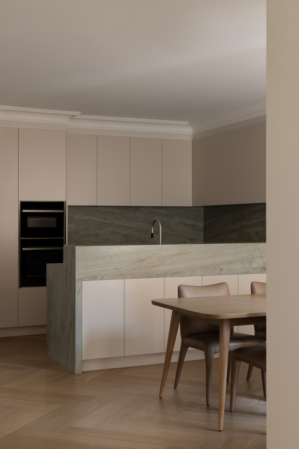 Toorak Apartment By Alesi Group The Local Project Image (9)
