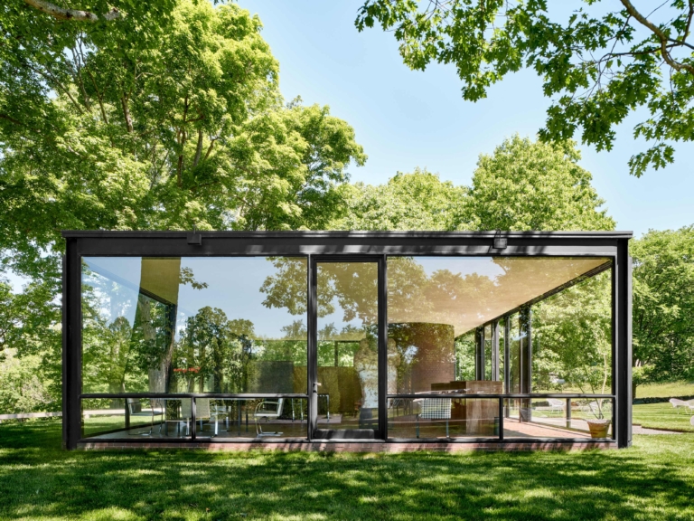 A Modernist Dialogue Knoll At The Glass House Summer Party The Local Project Image (8)