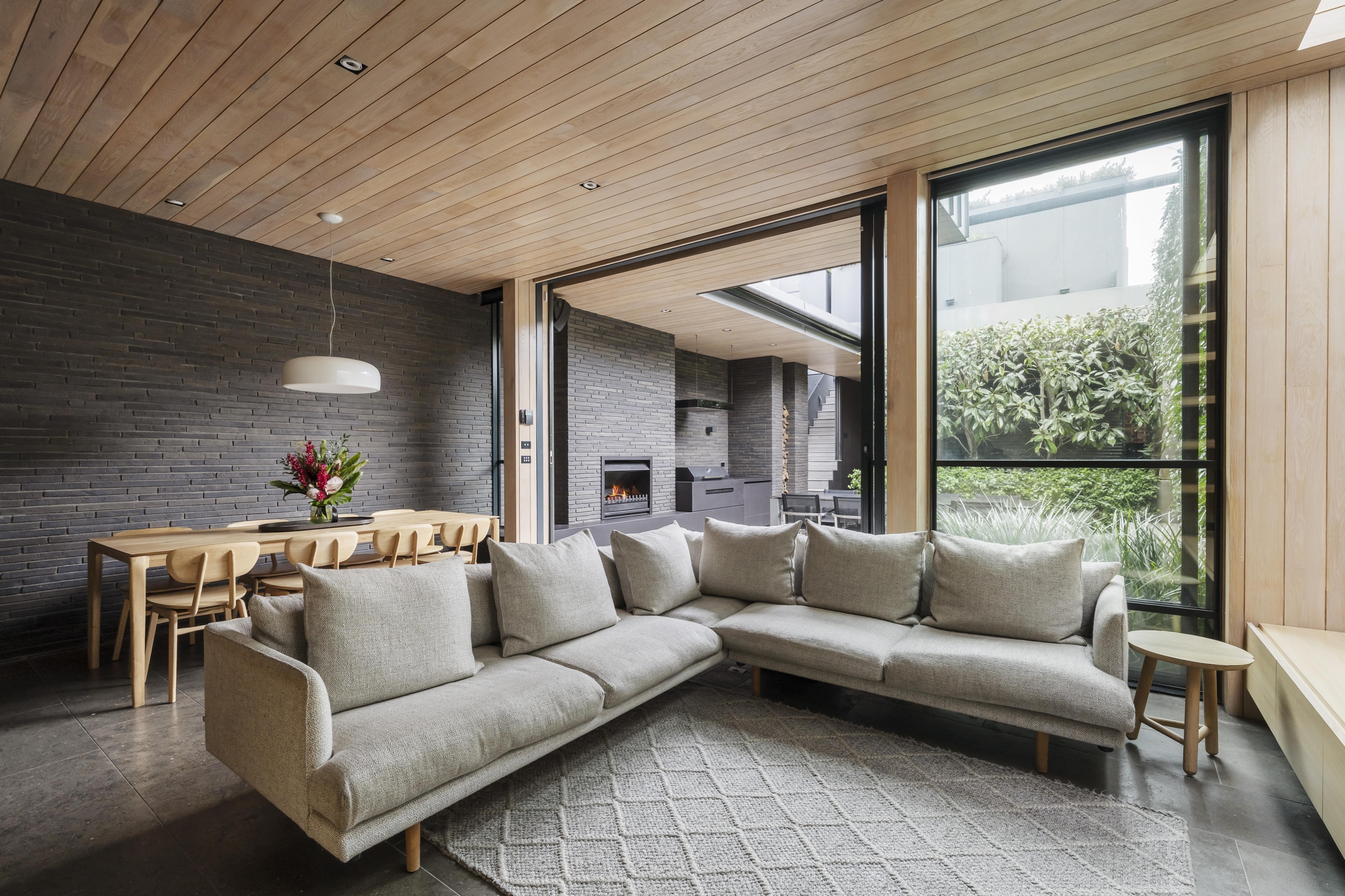 58 Manningtree Road Hawthorn Vic 3122 Image (1)