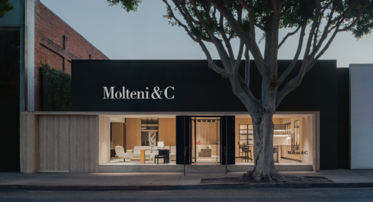 01 Flagship Store Los Angeles