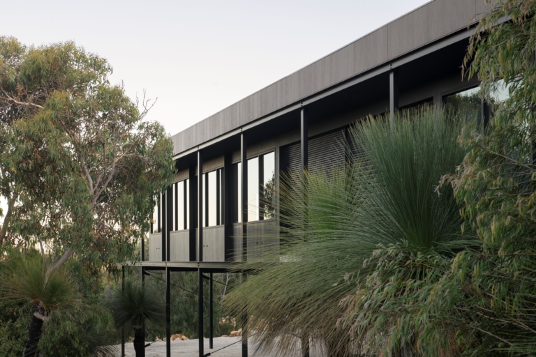 Injidup Springs House By Whispering Smith The Local Project Image (1)