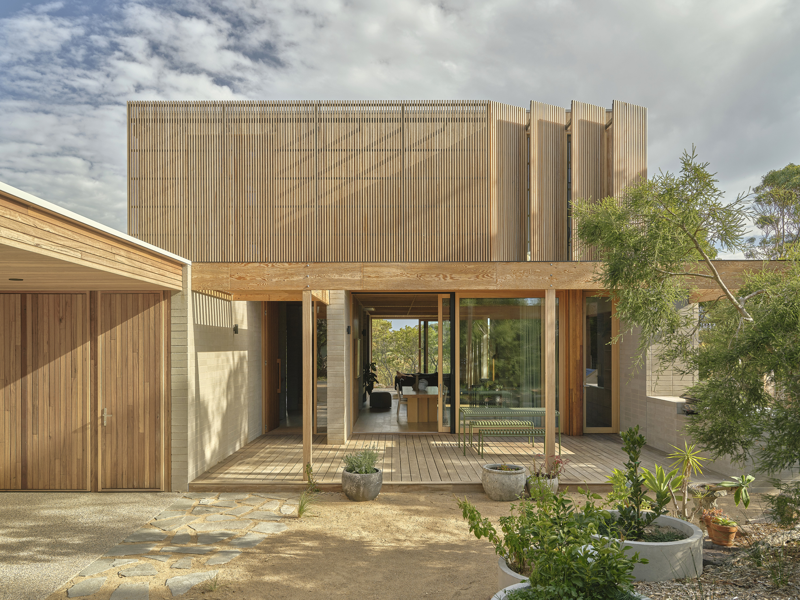 Point Lonsdale House By Field Office Architecture The Local Project Image (1)