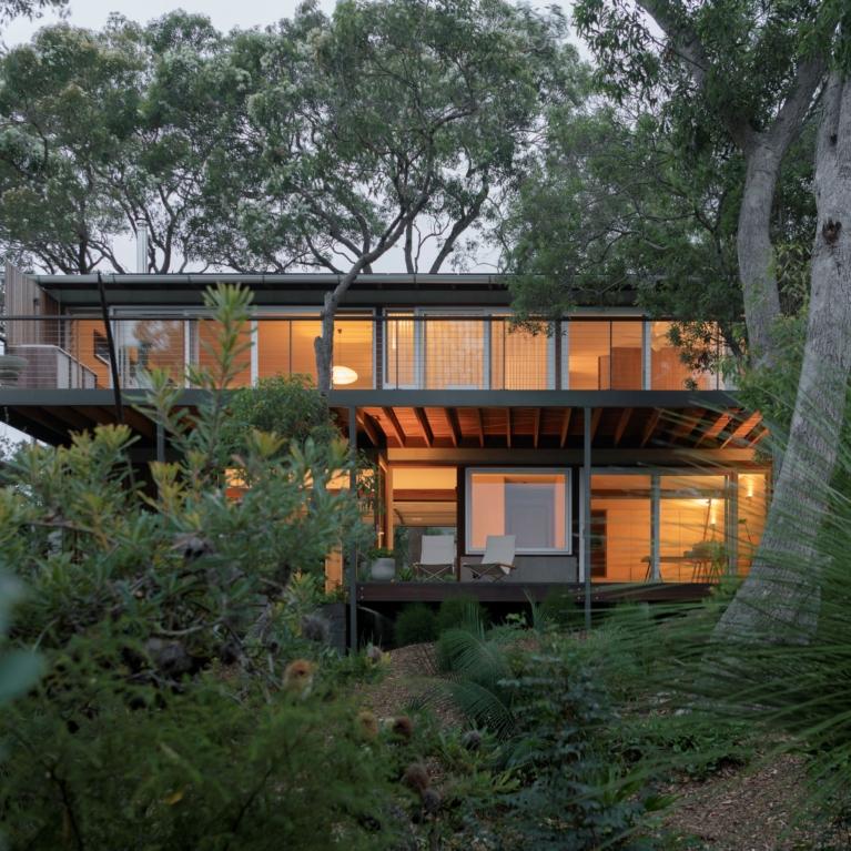 Sunridge House By Woodward Architects The Local Project Image (1)