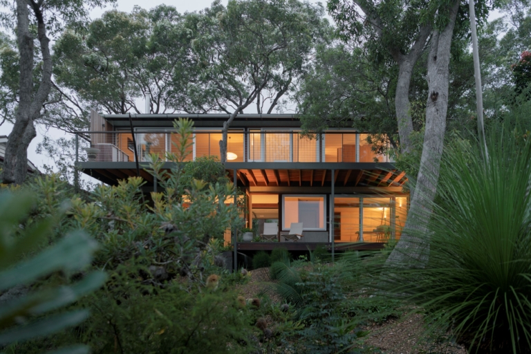 Sunridge House By Woodward Architects The Local Project Image (1)