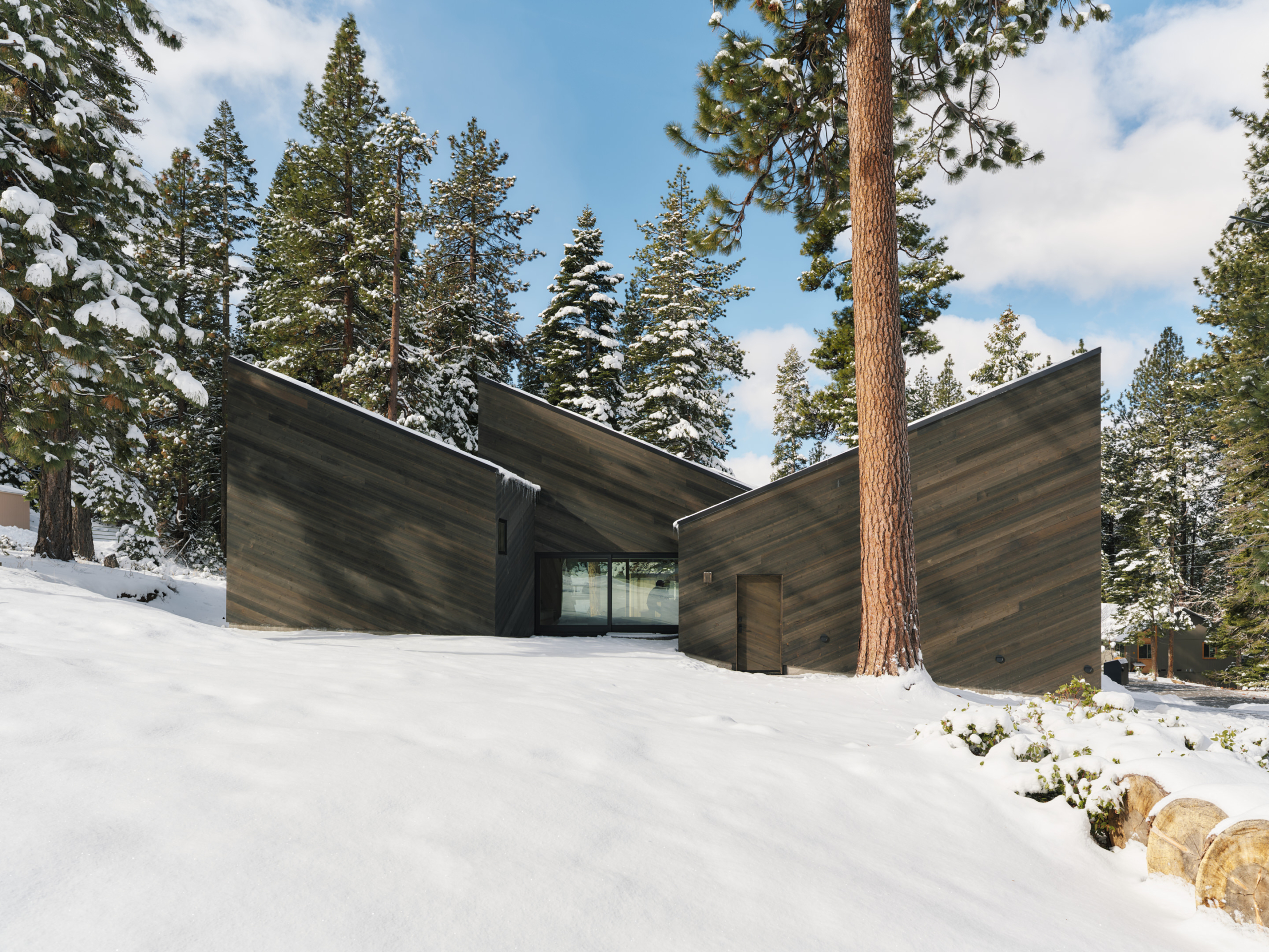 Staggered Cabin By Mork Ulnes Architects The Local Project Image (1)