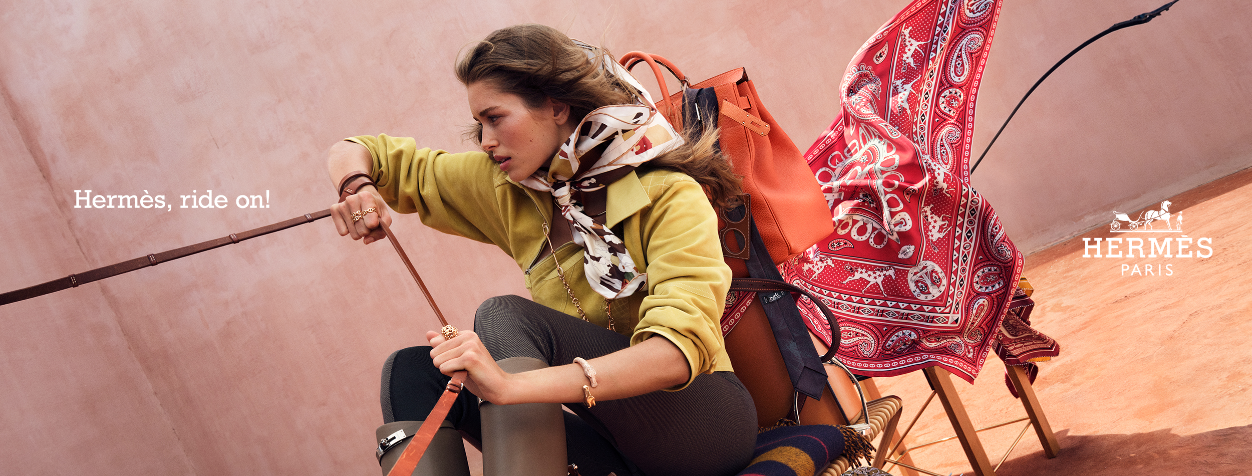 Thelocalproject Parallaxbanner Desktop Woman Silk 2500x950 En
